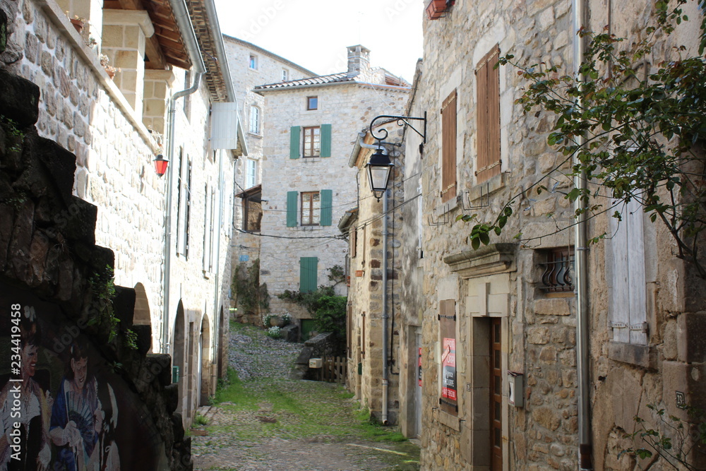 Fototapeta premium VILLAGE DE JOYEUSE - ARDECHE - FRANCE