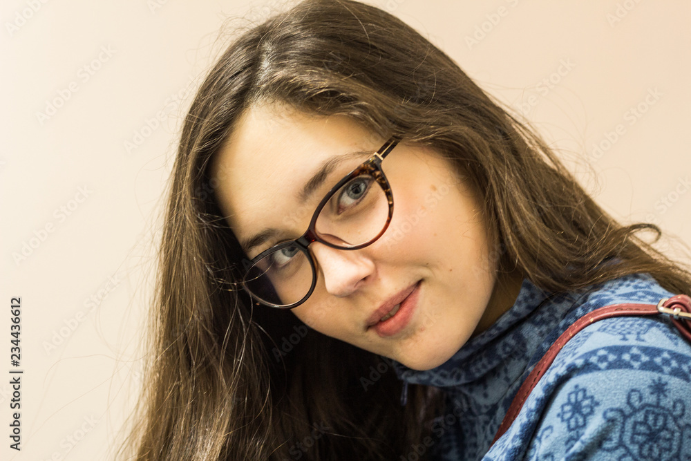 girl with glasses girl with glasses