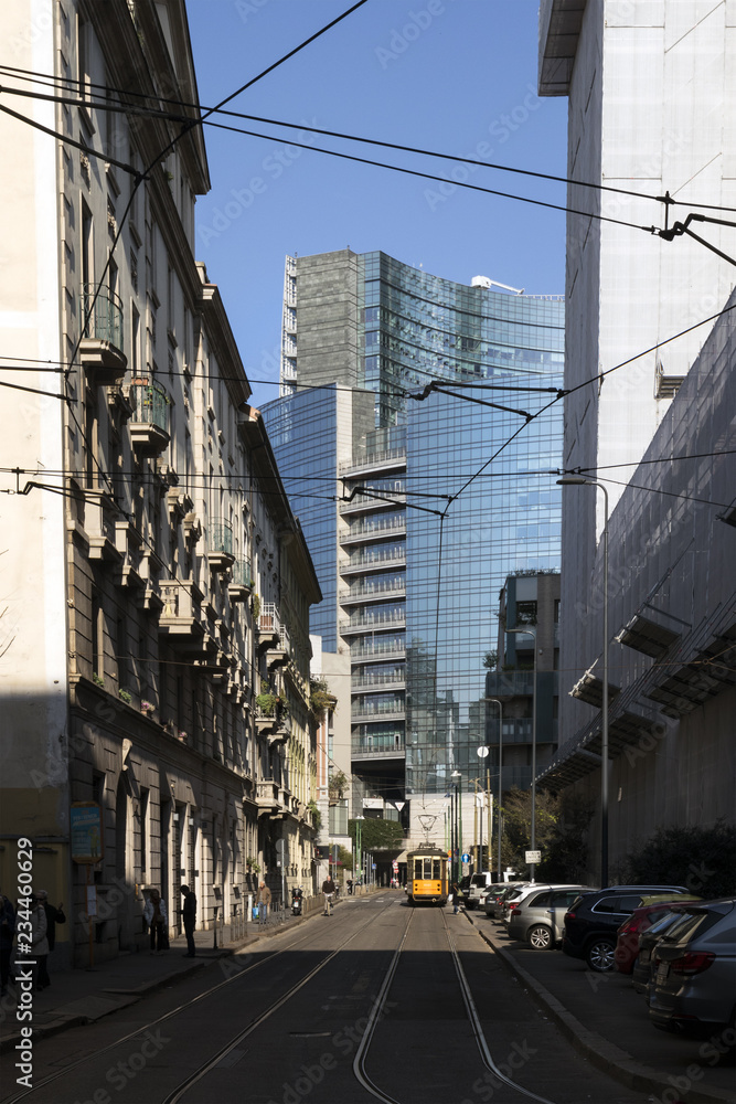 Naklejka premium Milano view of garibaldi / porta nuova