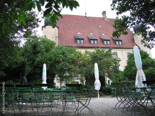 Verweister Biergarten am Schloss Eggersberg photo
