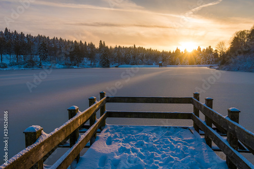 Sonnenuntergang im Winter photo