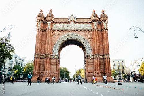 arch of triumph in barcelona © gabrielvenzi