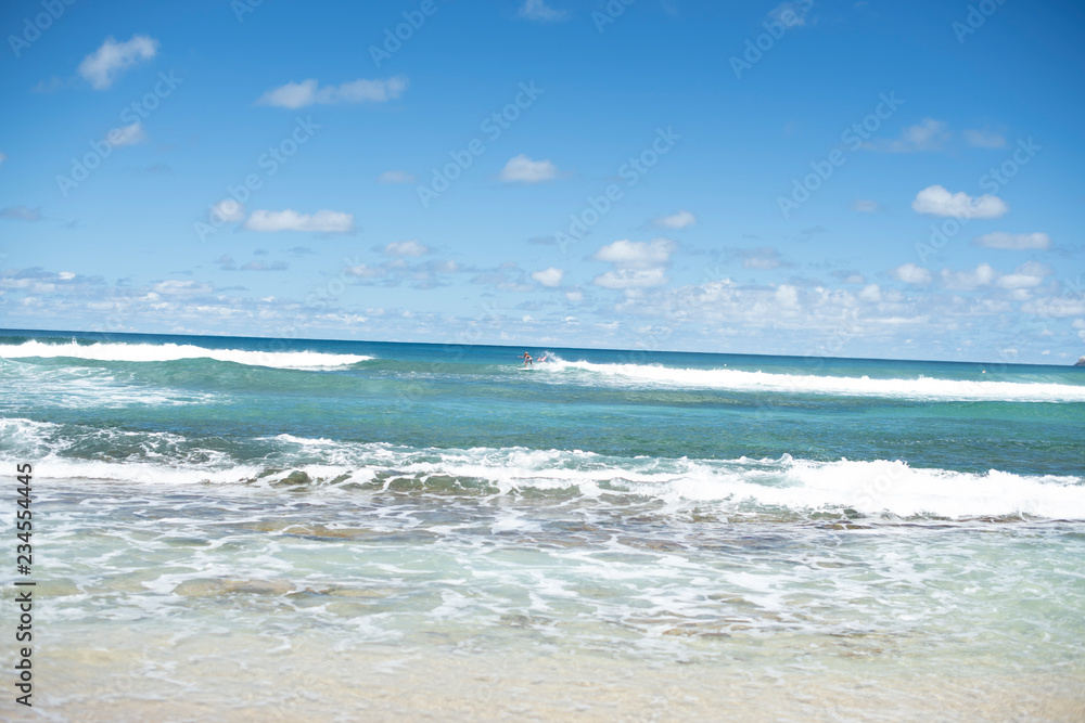 vague sur une plage de surf Martinique