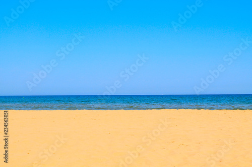 Wallpaper Mural beach and sea Torontodigital.ca