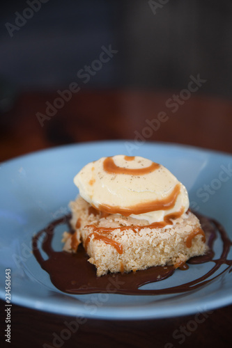 Wallpaper Mural Cake with ice cream and syrup Torontodigital.ca