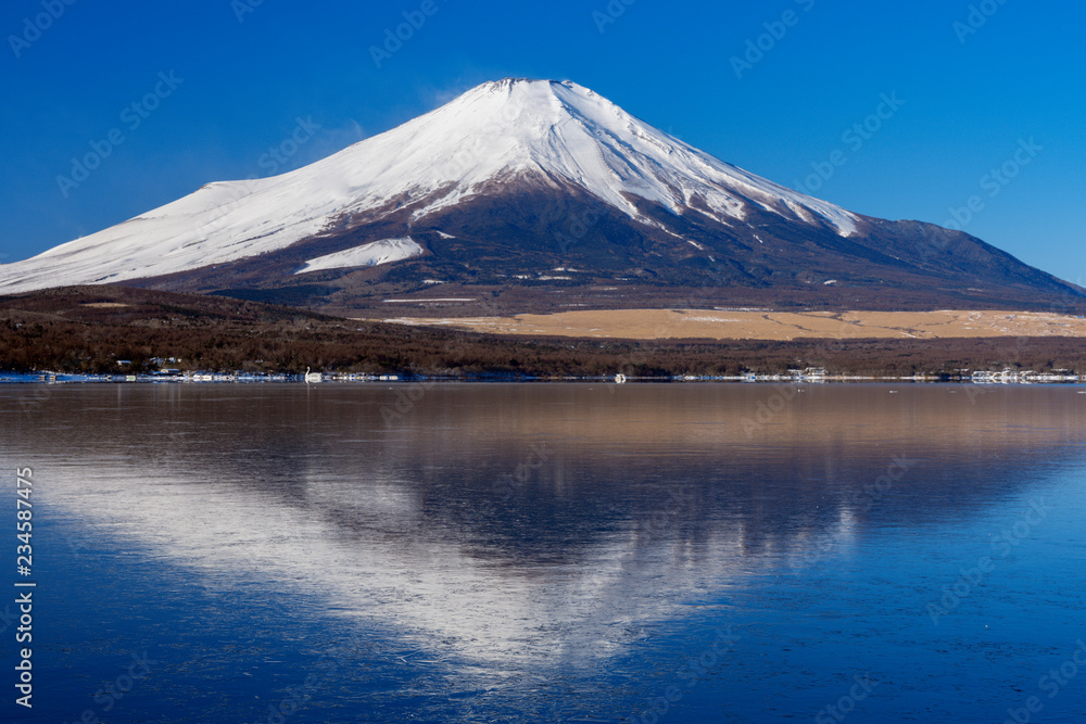 富士山 冬景色 日本の山梨県山中湖村