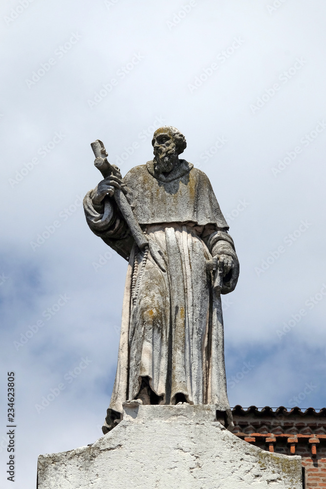 Blessed Giovanni Bono, statue on facade of the Mantua Cathedral dedicated to Saint Peter, Mantua, Italy 