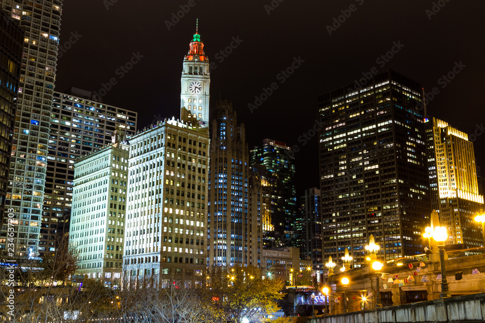 Fototapeta premium Riverwalk in Chicago