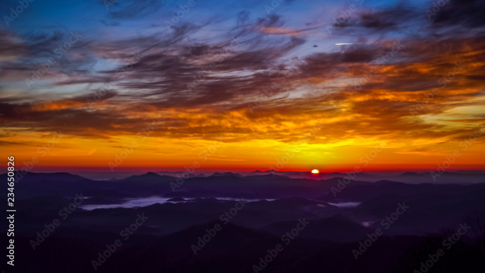日本、中国山地の絶景、掛頭山からの雲海と朝日 日本、中国山地の絶景、掛頭山からの雲海と朝日
