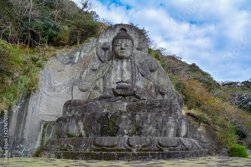Japanese stone Buddha © Yuta
