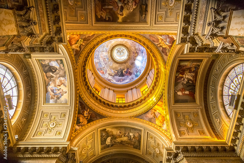 Interiors and details of San Gregorio Armeno church