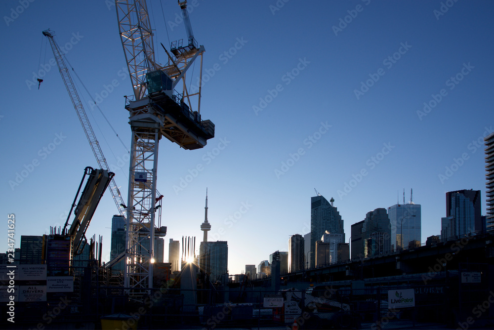 contruction of high rise apartment in Toronto