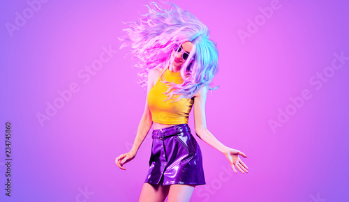 Fotografía Fashion neon light. Party girl, Stylish hairstyle