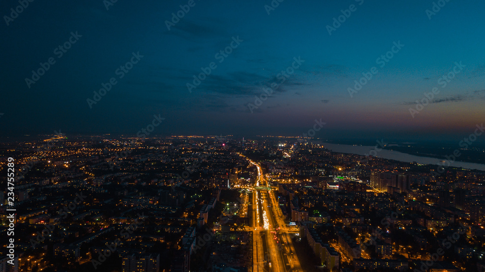 Obraz premium Night city central road