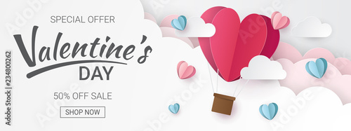 Obraz na plátně Valentines day sale background with Heart Balloons and clouds