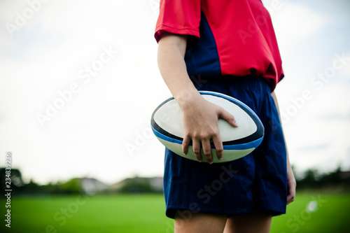 Canvastavla Female rugby player with a ball