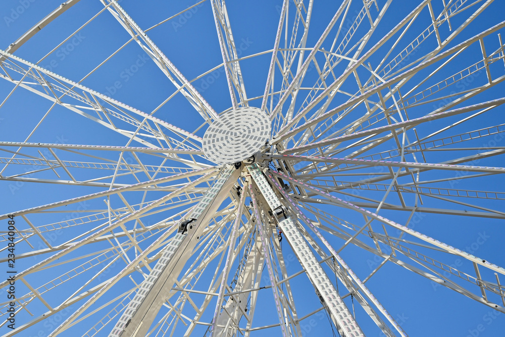 Obraz premium Middle part of a giant ferris wheel