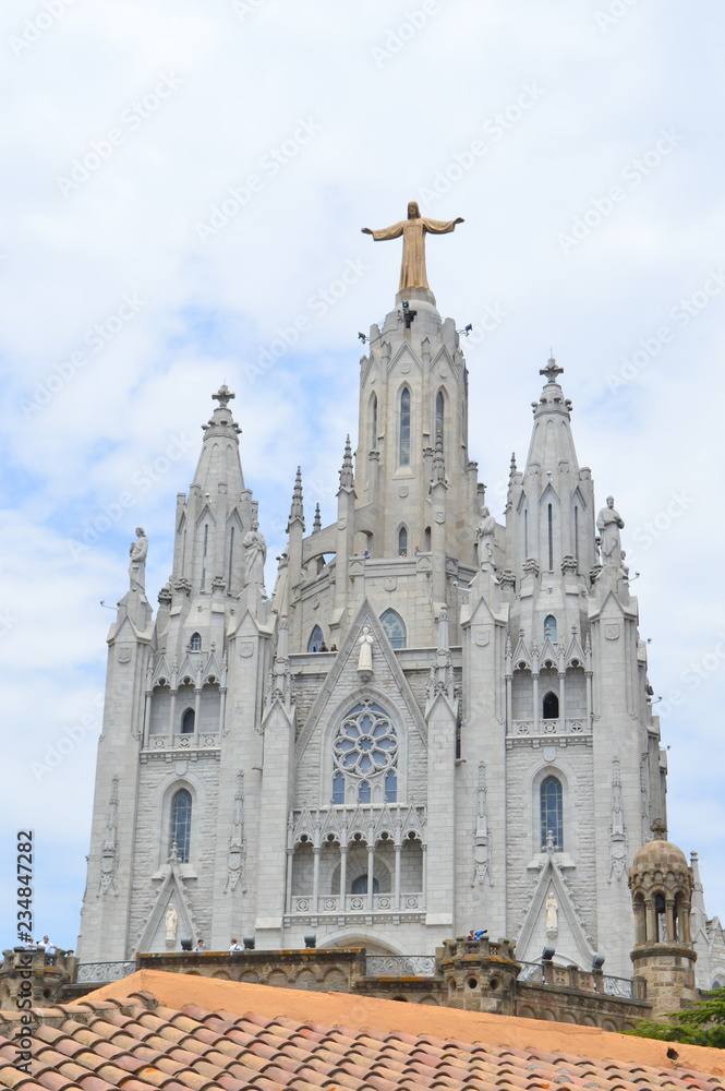 Naklejka premium Sacred Heart of Jesus Church on the Tibidabo hill in Barcelona, Spain on June 22, 2016.