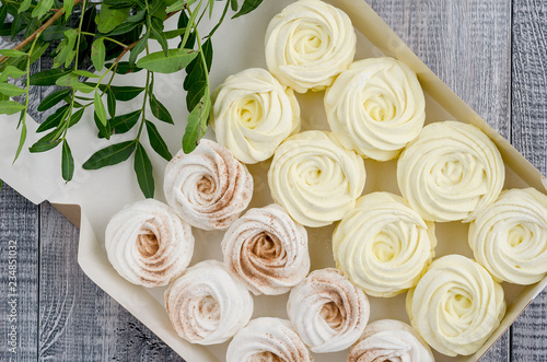 A set of apple marshmallows with lemon and cinnamon. Gift wrap.