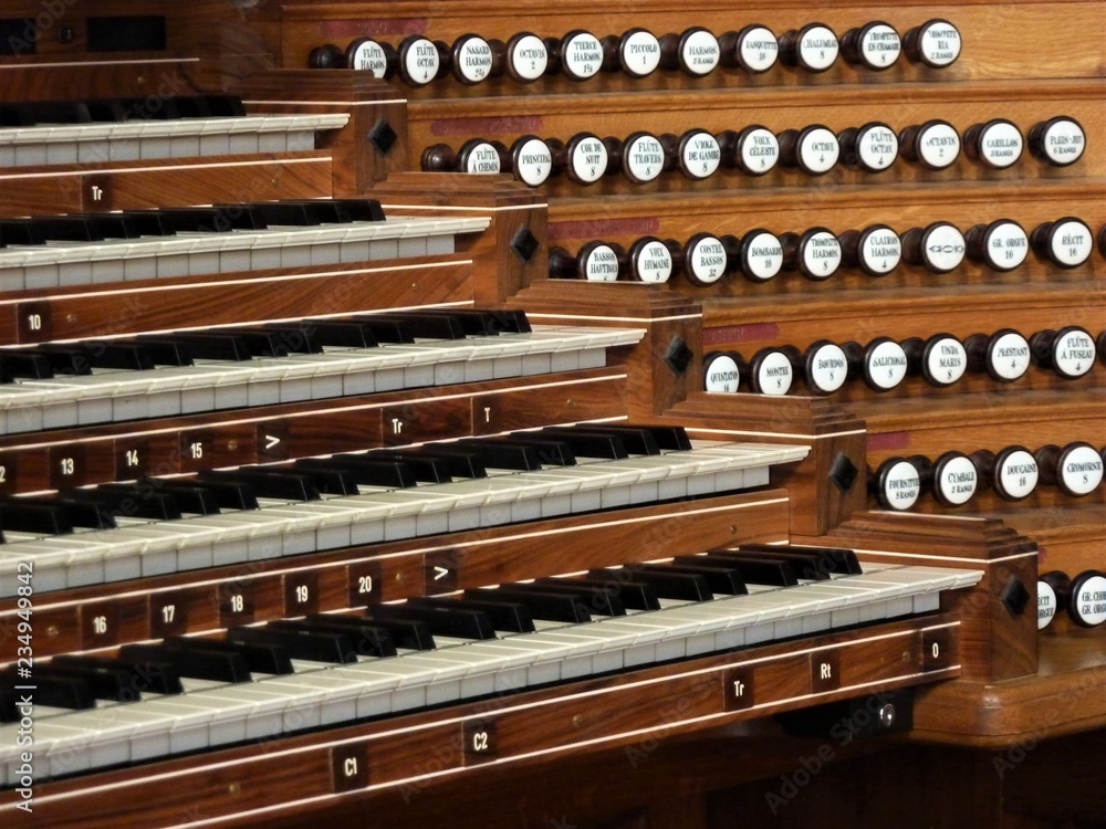 Clavier Orgue église Photos | Adobe Stock