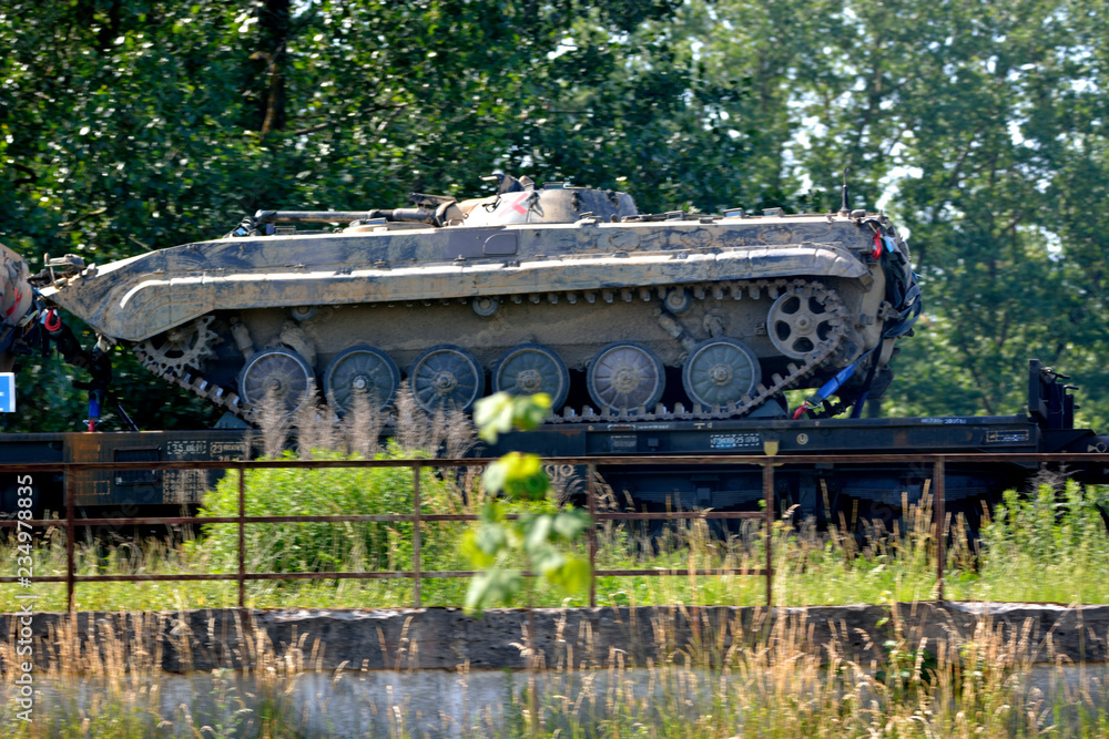 Obraz premium combat infantry on the railway wagon