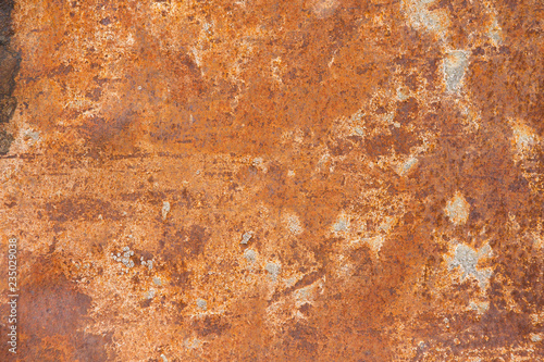 Rusted metal, rusty plate, shot holes © Mountains Hunter