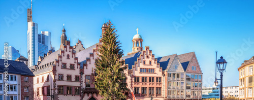 Römerberg in Frankfurt zur Weihnachtszeit photo