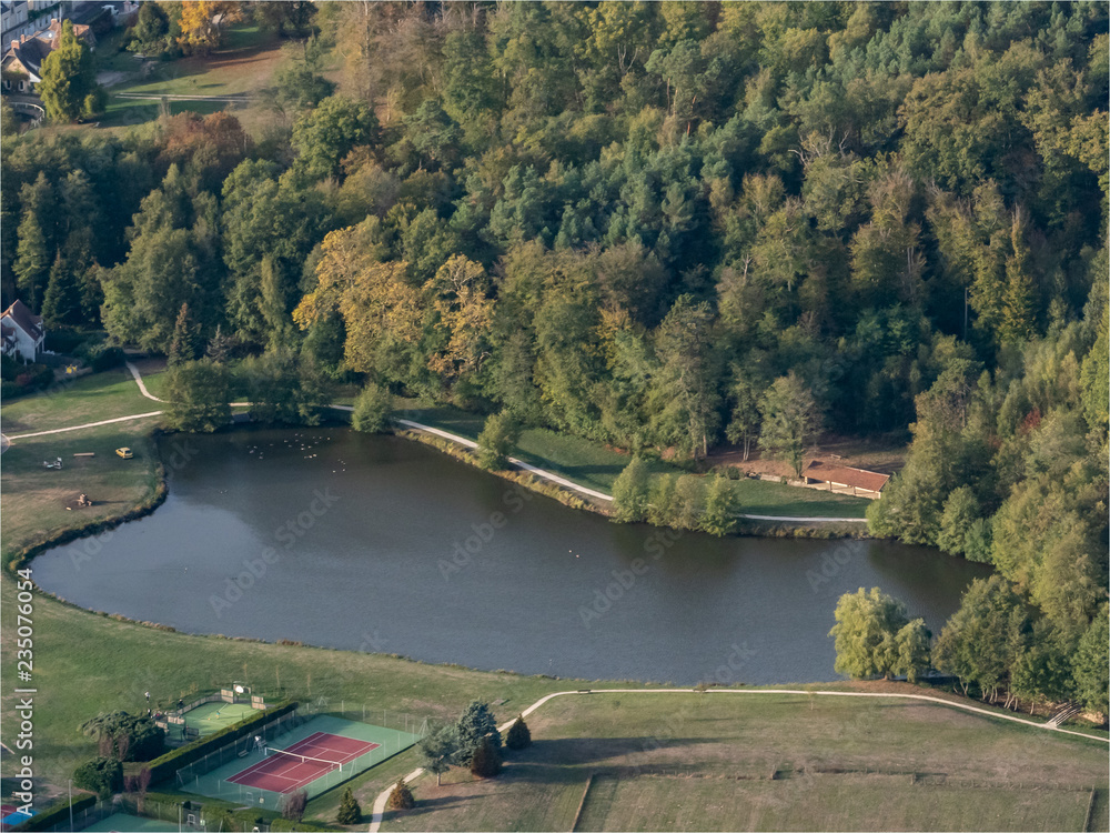 Obraz premium lac à Saint-Léger-en-Yvelines en France