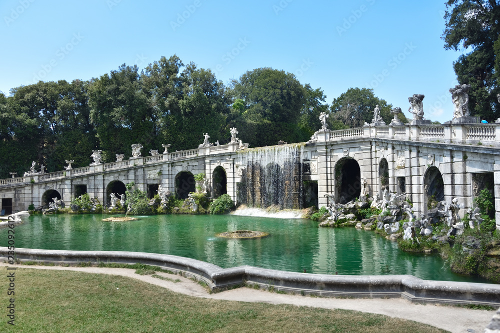Reggia di Caserta fontanna Eola Reggia di Caserta fontanna Eola