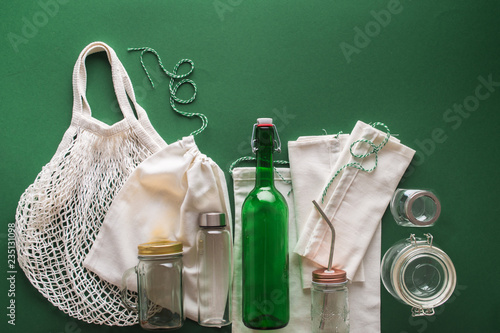 zero waste shopping kit with cotton bags and glass jars