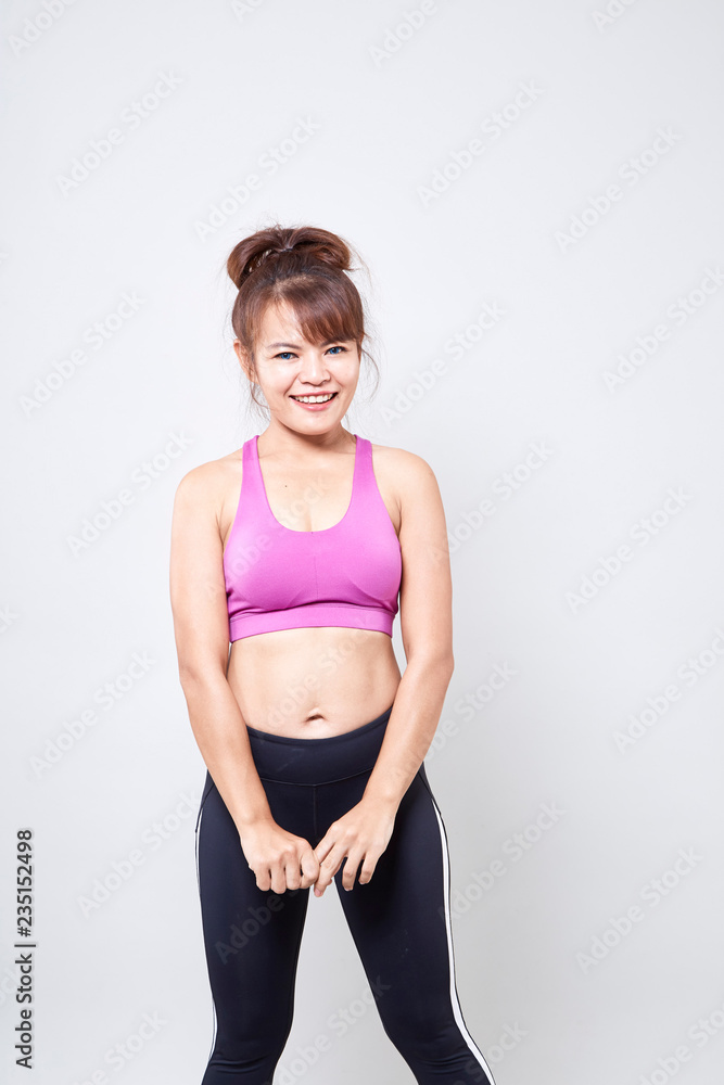 woman wearing sportswear show her body woman wearing sportswear show her body