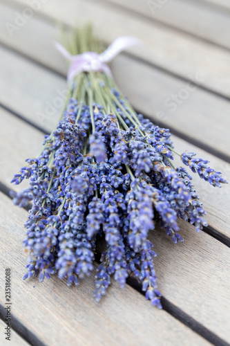 Fototapeta Naklejka Na Ścianę i Meble -  Lavender bouquet on a wooden table