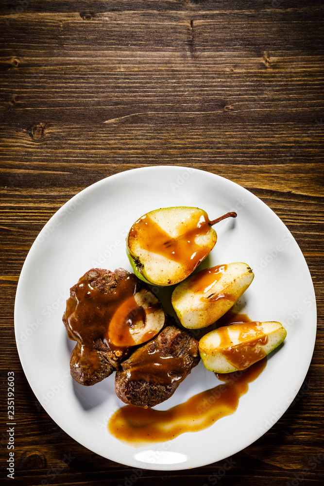 Grilled beefsteak with pears Grilled beefsteak with pears