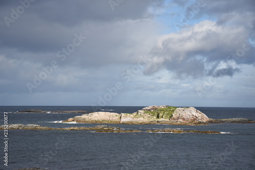 Norwegen, Nordland, Andenes, Andøya, Vesterålen, Insel, Küste, Sommer, Straße, Landstraße, Gebirge, Fv 976, 976, Dorf, Brandung, Andhauet, Bleik, Stranda, Røyken, photo