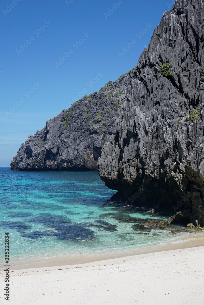 Rocky cliff coast in the area of El Nido in Palawan, Philippines