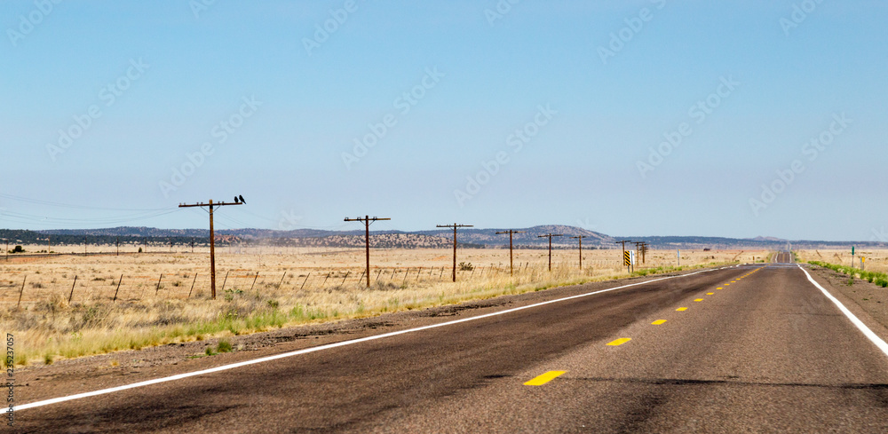 Fototapeta premium Route 66 between Seligman and Kingman