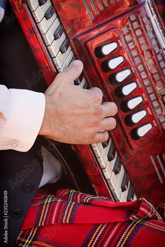 TOCANDO EL ACORDEON 