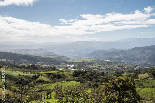 Traumhaftes Hochland in der Nähe von Monteverde in Costa Rica