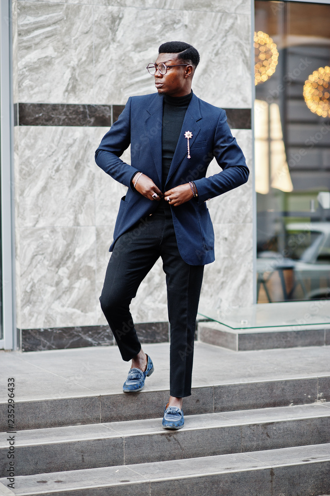 Amazingly looking african american man wear at blue blazer with brooch,  black turtleneck and glasses posed at street. Fashionable black guy. Stock  Photo | Adobe Stock
