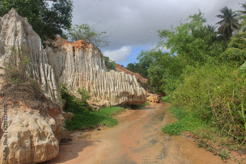 fairytale stream, river through sand stone mui ne vietnam