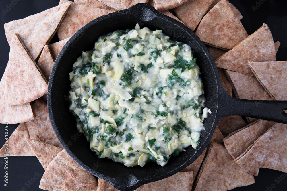 Fotografie Spinach Artichoke Dip with Pita