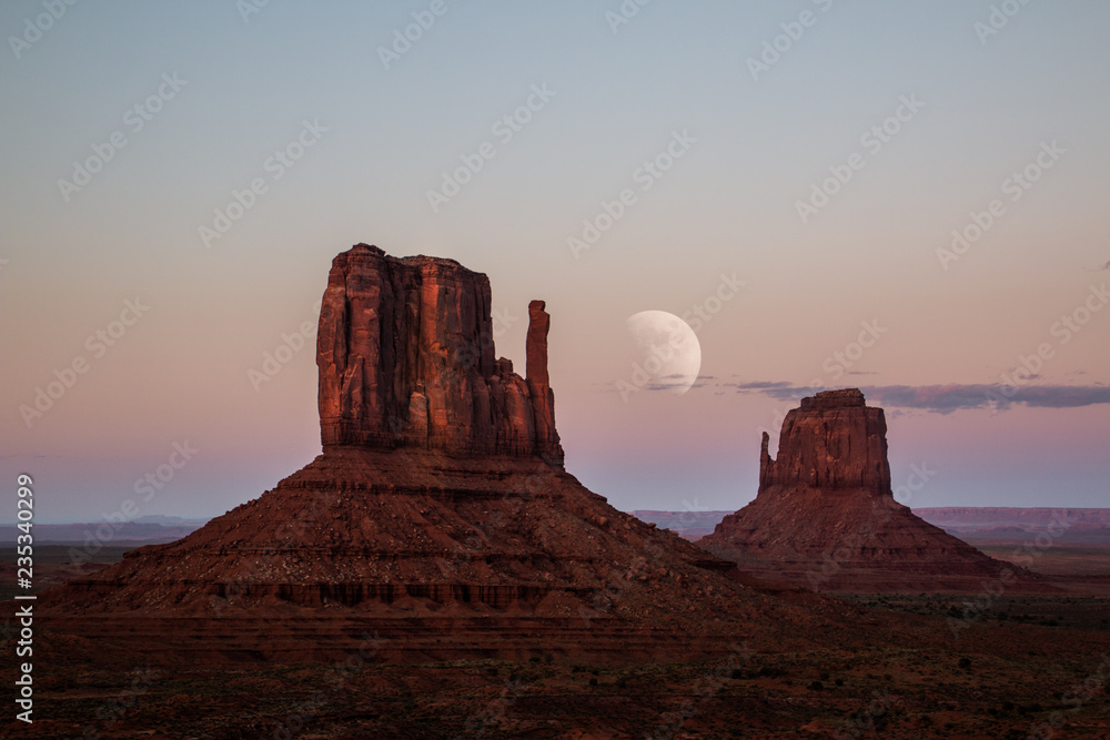 monument valley artistic moon
