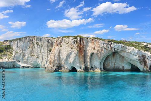 Błękitne jaskinie na wyspie Zakynthos - Grecja