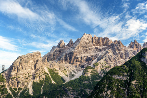 Landscape of italian alps © Piotr Krzeslak