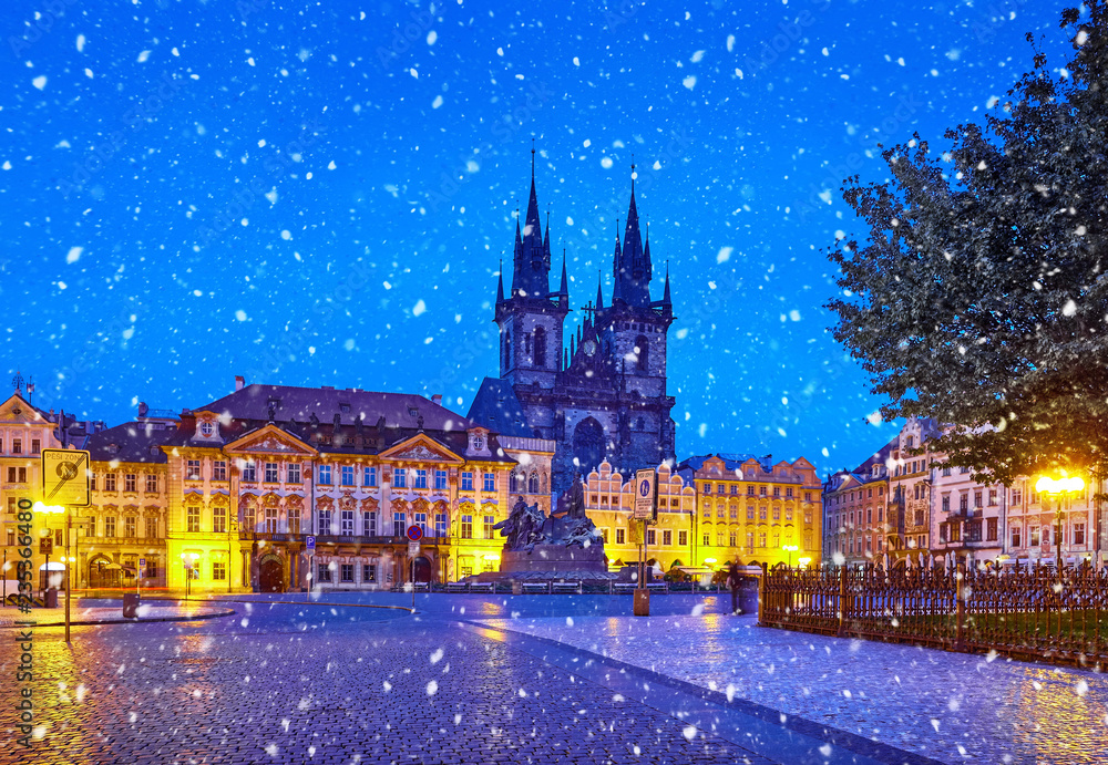 Obraz Prague, Czech Republic Central Old Town square in Night view