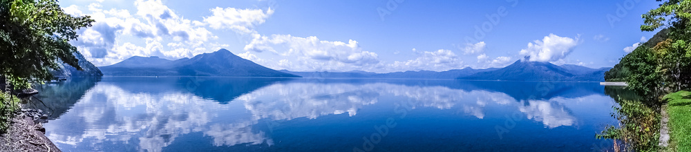 日本、北海道、支笏湖、雄大な自然と絶景、秋