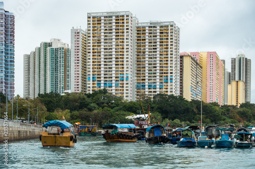 Konstfotografi Sampan cruise in Aberdeen harbour, famous for the floating village with old junk