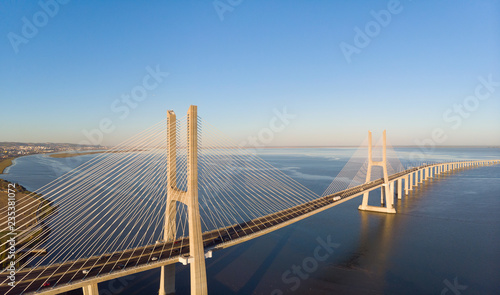 Billede på lærred Vasco da Gama Bridge landscape at sunrise