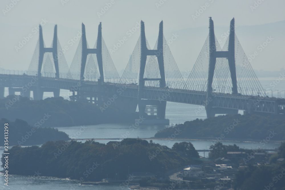 Obraz premium 日本が誇る瀬戸大橋