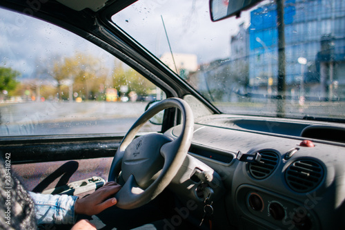 Renault Twingo driving